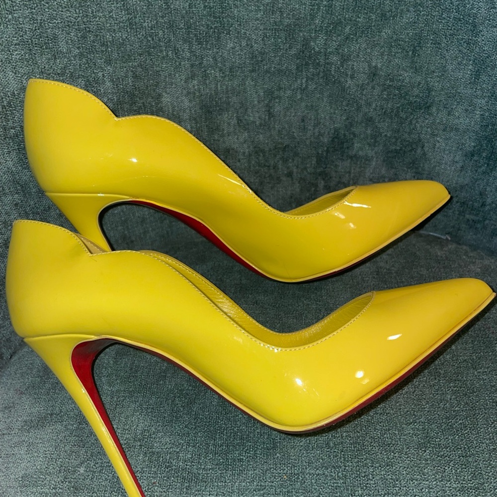 COPY - Christian Louboutin Women's Yellow Pumps
